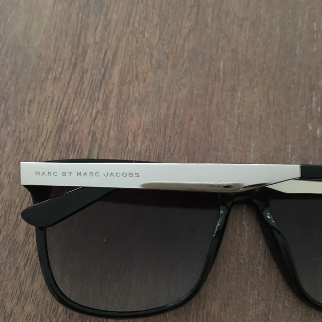Marc Jacobs Sunglasses photo 3