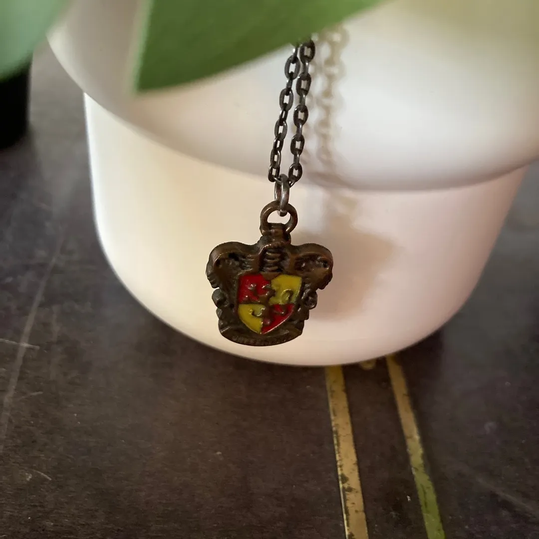 Gryffindor necklace photo 1