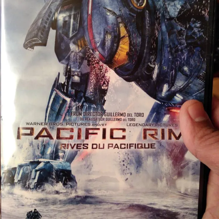 Pacific Rim DVD photo 1