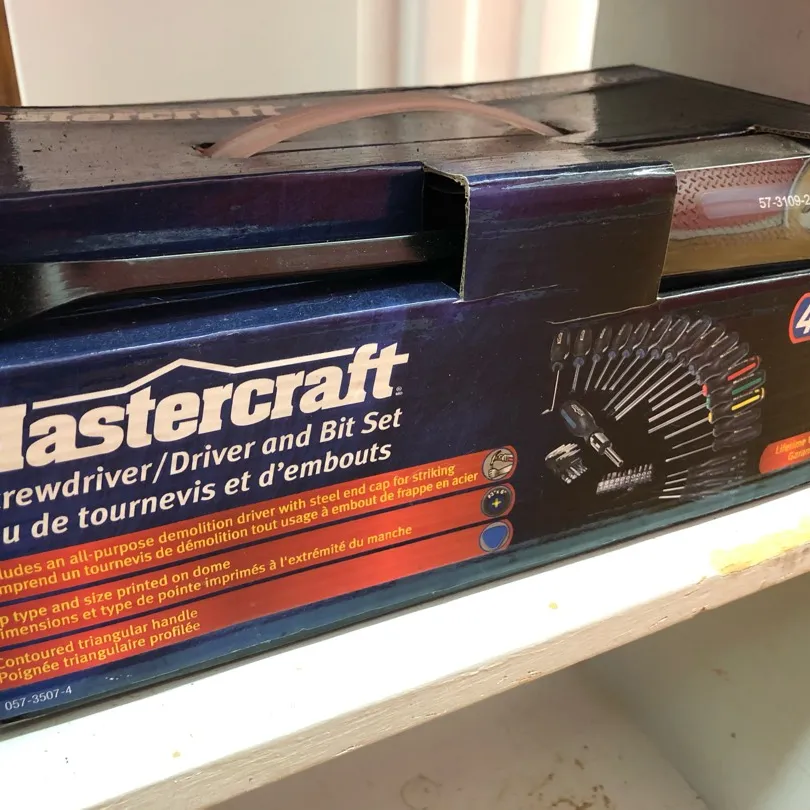 Mastercraft 40-piece Screwdriver/Driver And Bit Set photo 1