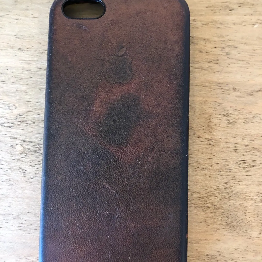 Leather iPhone SE Case photo 3