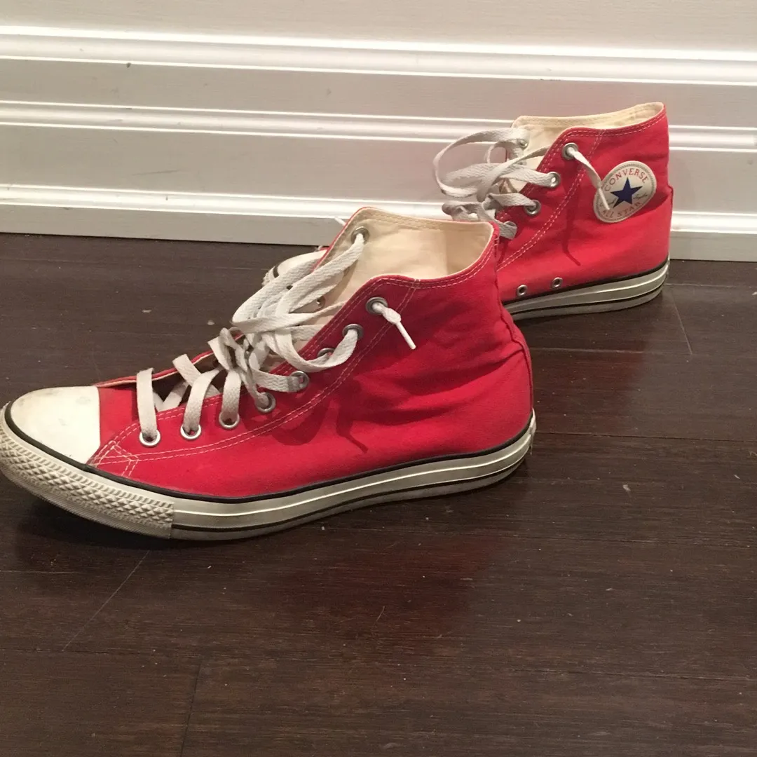 Converse Chuck Taylor’s Red - M Size 10 photo 1
