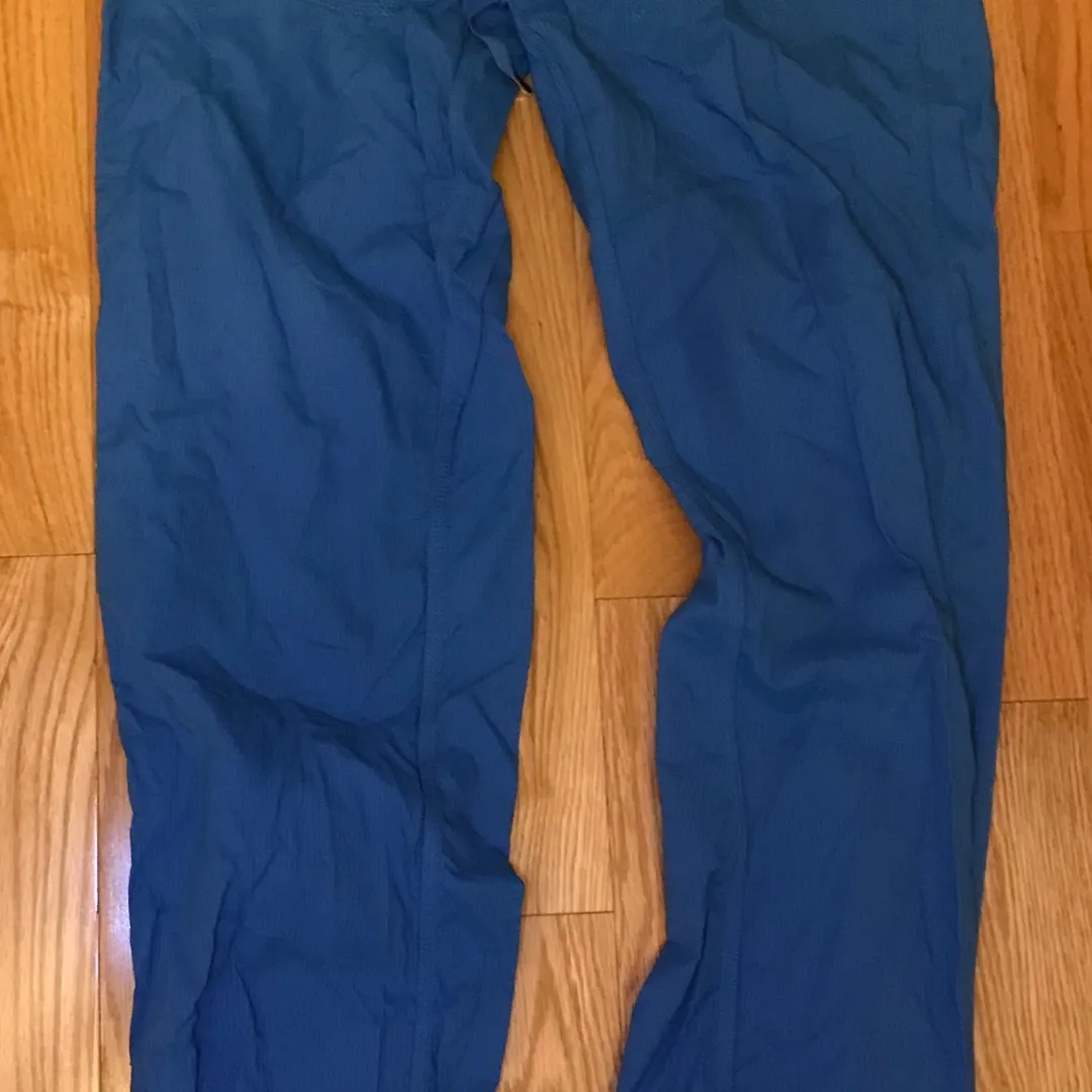 Lululemon Blue Track Pants - New - Size 4 photo 4