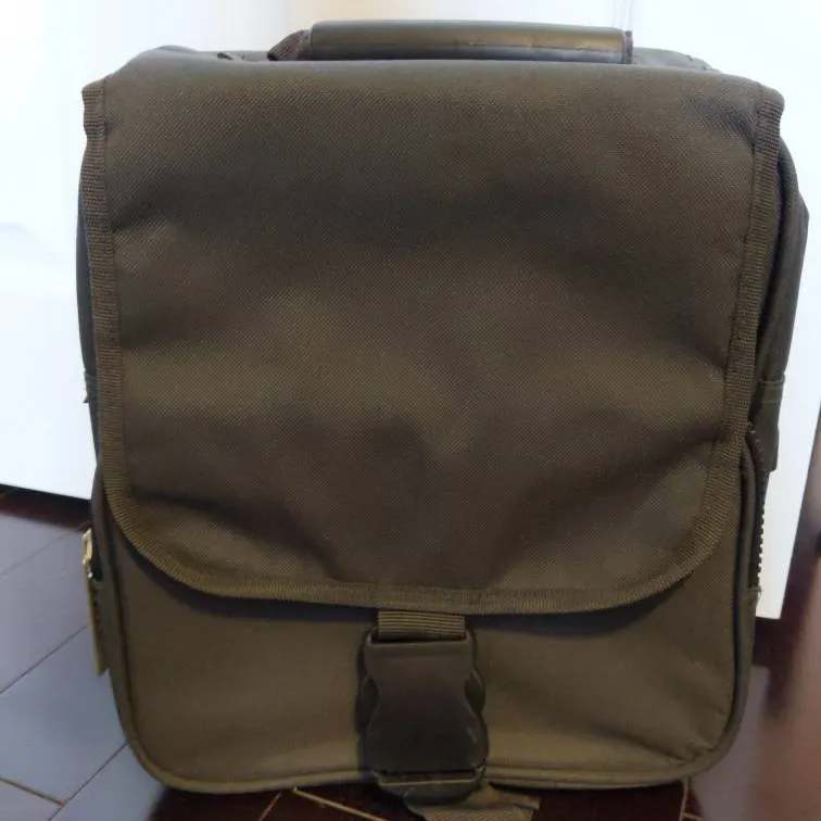 Zippered Bag With Handle photo 1