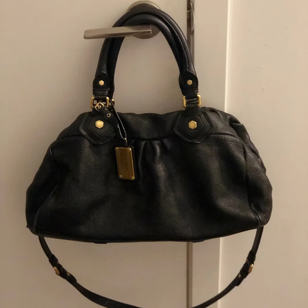 Marc by Marc Jacobs - Classic Q Groovee Satchel in ⚫️ photo 1