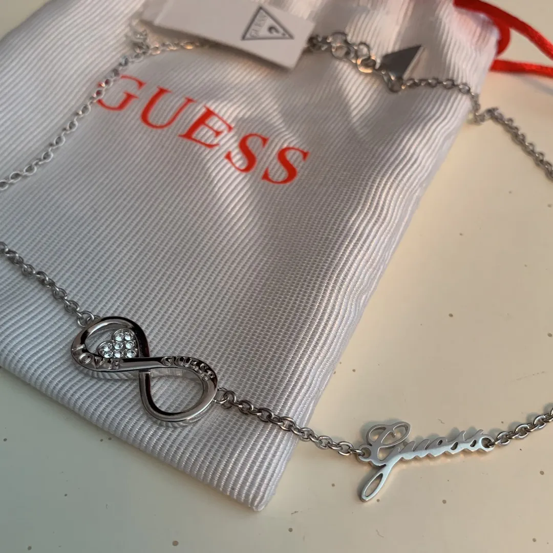 BNWT Guess Necklace photo 3