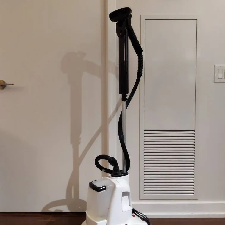 Upright Clothing Steamer photo 3