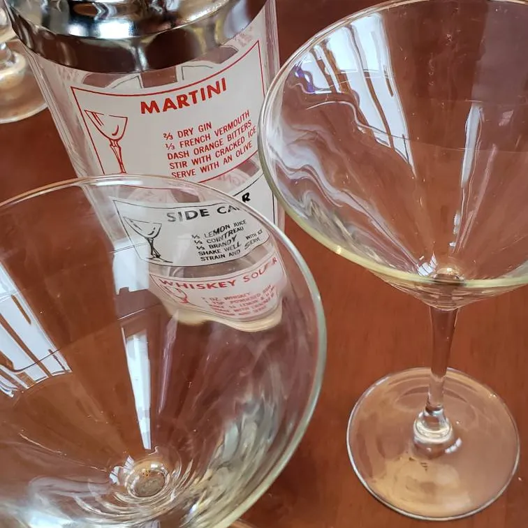 2 Lg Martini Glasses & Shaker photo 3