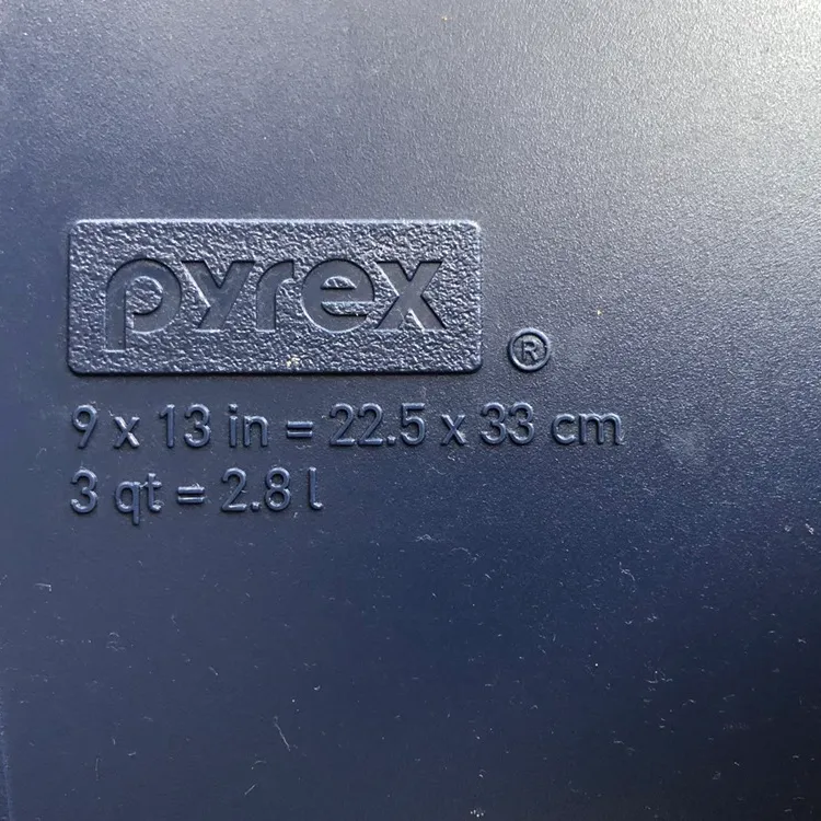 2 Pyrex Containers photo 6