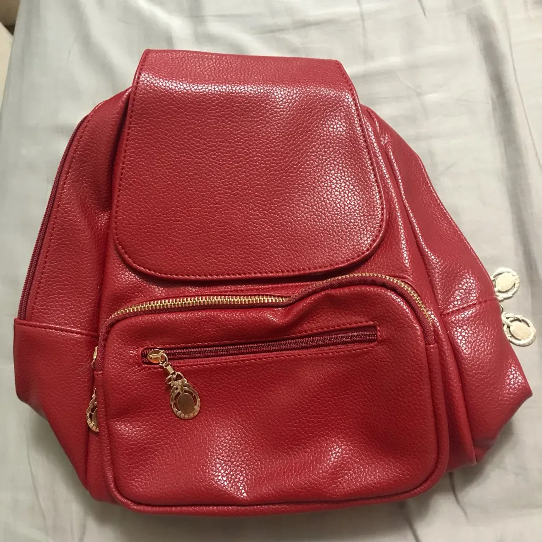 BNIP Red Back Pack And Gold Zippers photo 1