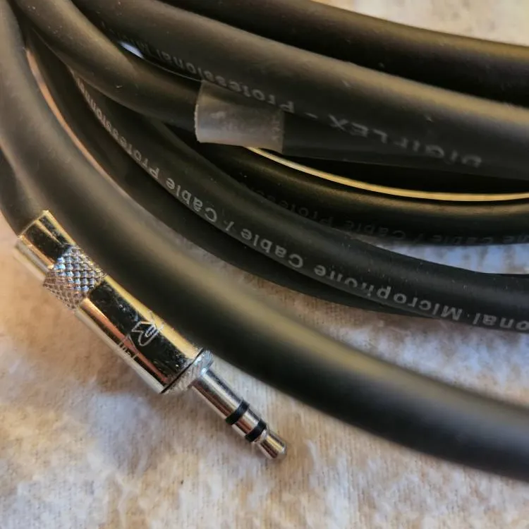 Microphone Cable photo 3
