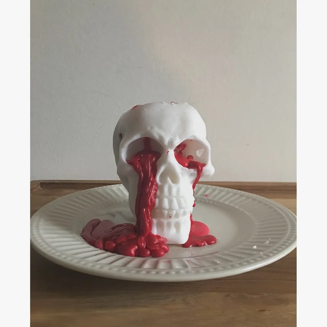 Bleeding Skull Candle photo 1
