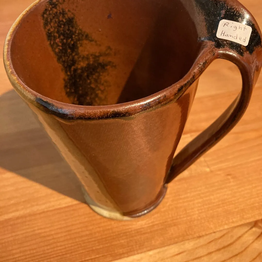 Free- Hand-made Ceramic Right Handed Mug photo 1