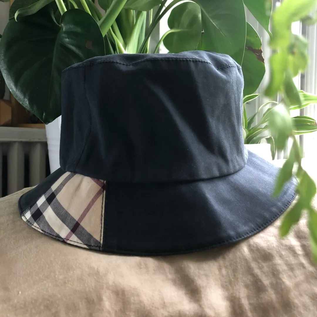 Burberry Bucket Hat photo 1
