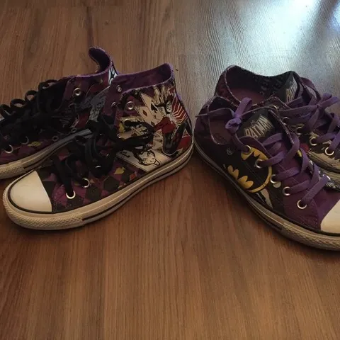 Women's Converse - Catwoman And Harley Quinn Size 6 photo 1