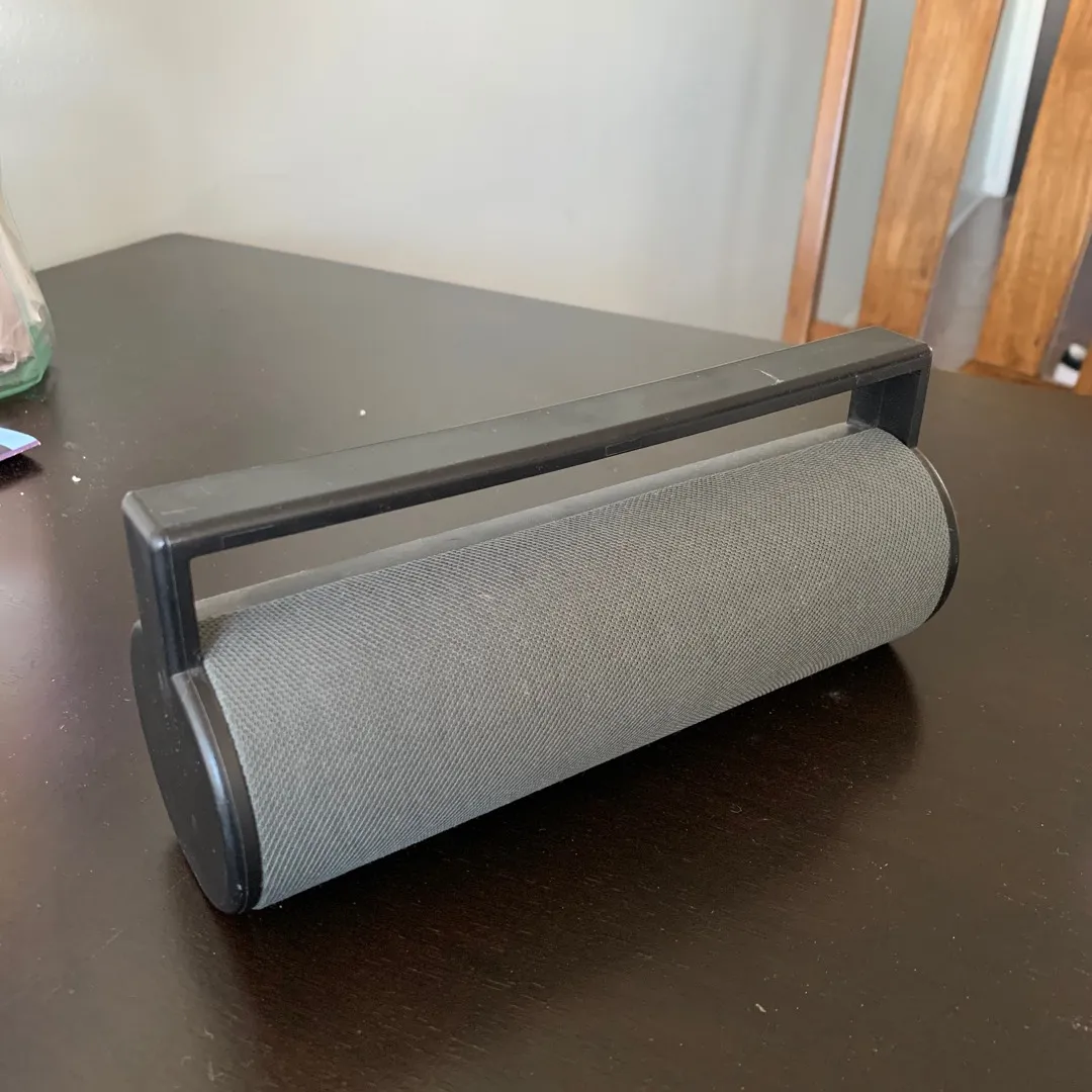 IWorld Bluetooth Speaker photo 1