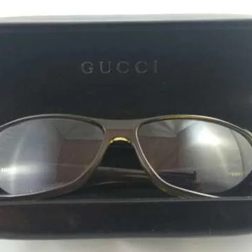 Authentic Gucci Sunglasses photo 4