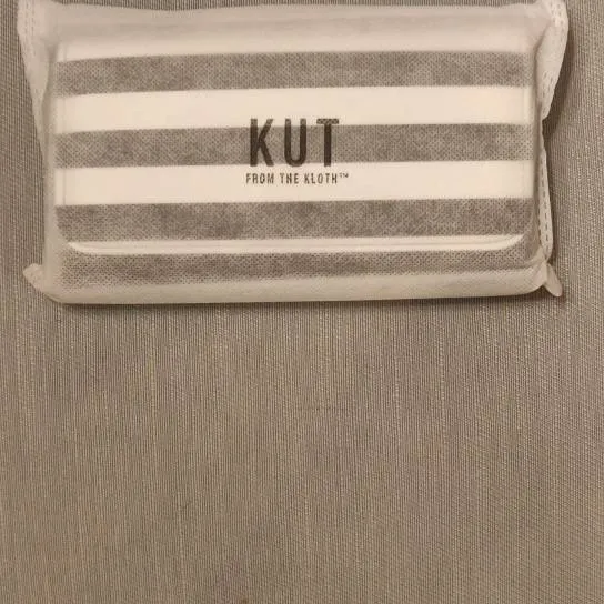 Kut From The Kloth Clutch photo 3