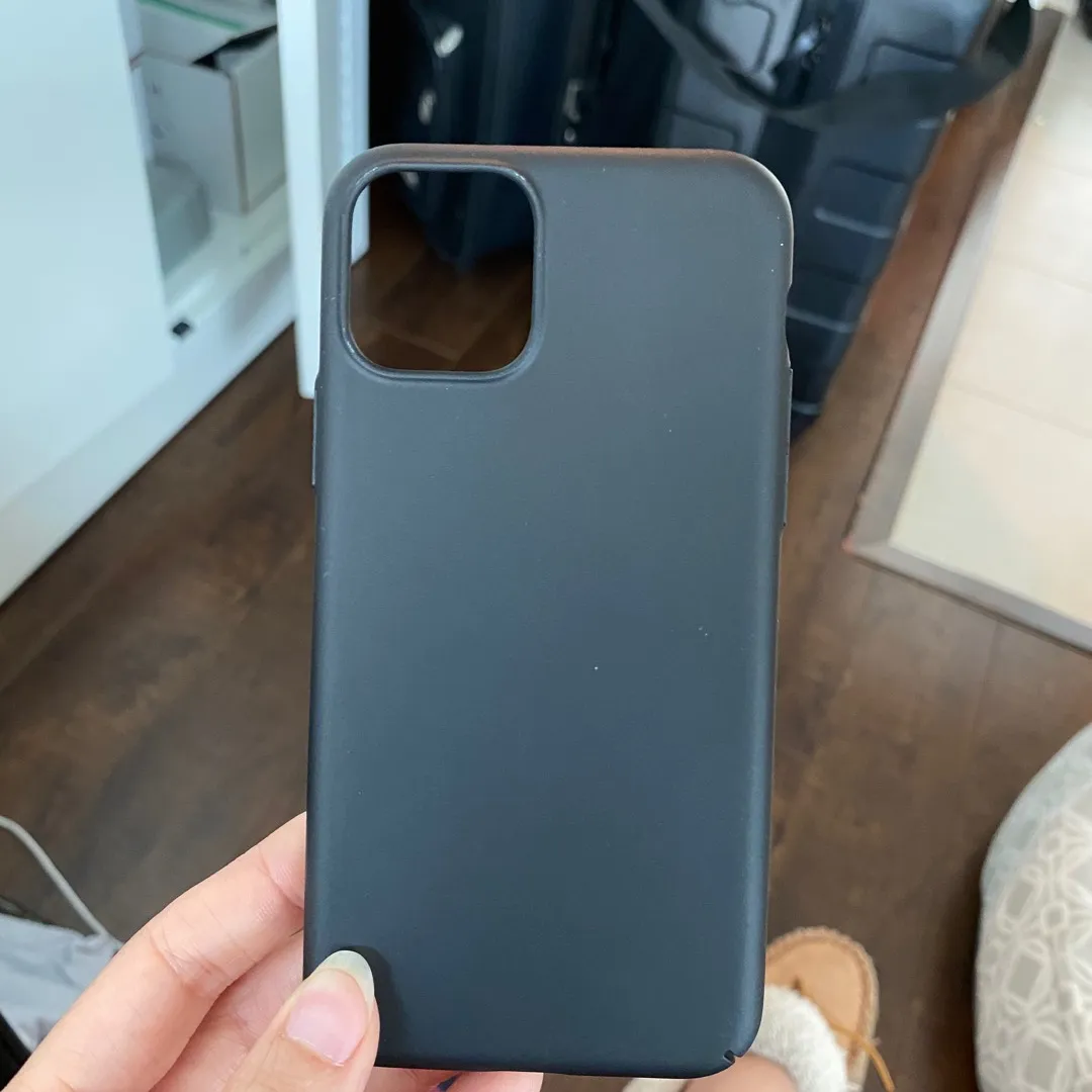 Slim Black iPhone 11 Pro Case photo 1