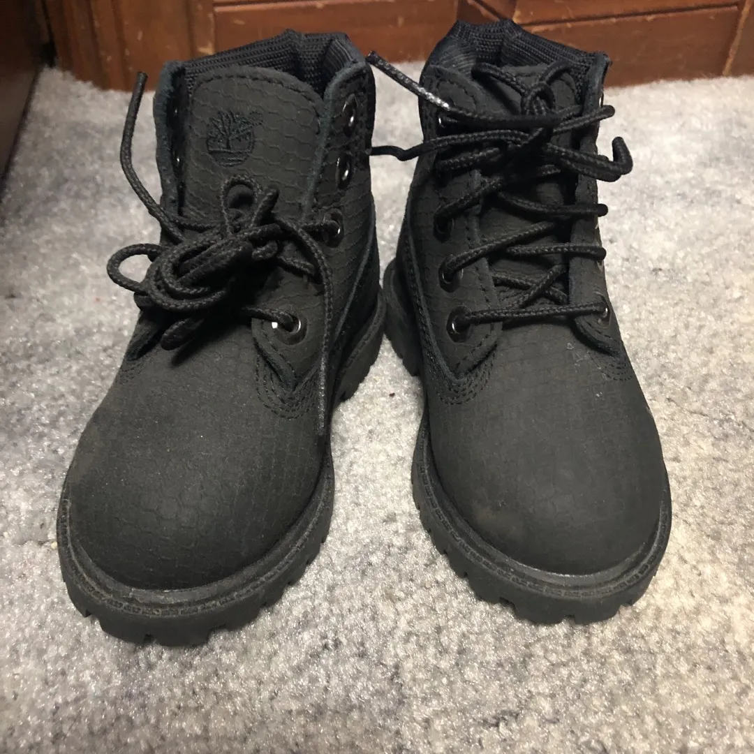 Timberland Size 5 Toddler Boots photo 3