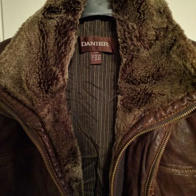 Danier Leather Jacket W Removable Fur Lining photo 3