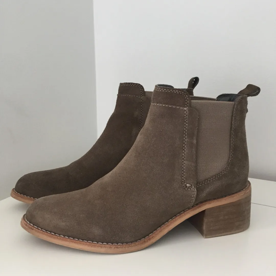 Real Suede Ankle Boots photo 1