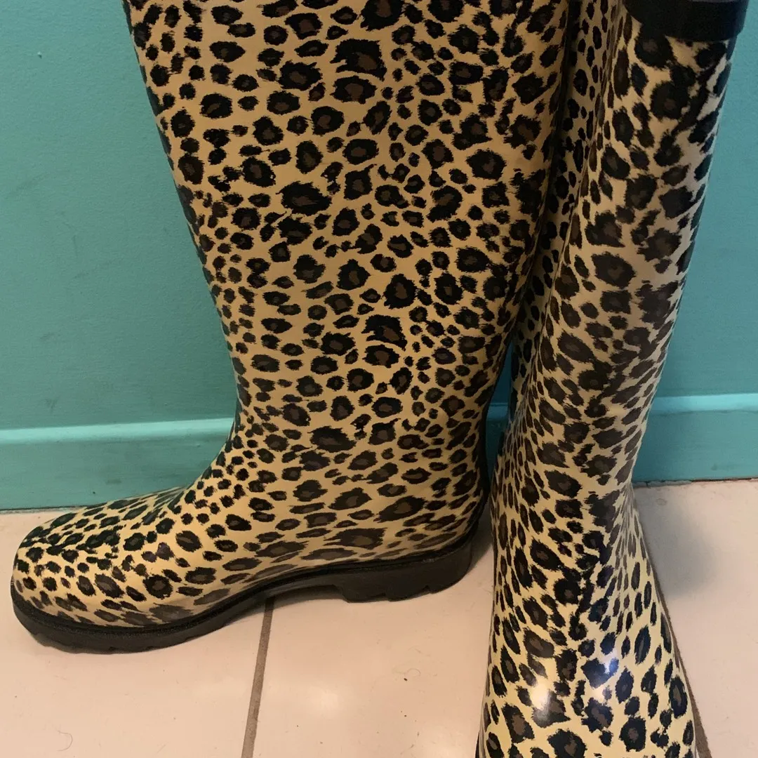 Women’s Rain Boots photo 1