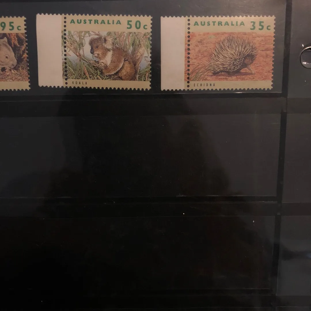 4 Australia Postage Stamps photo 1