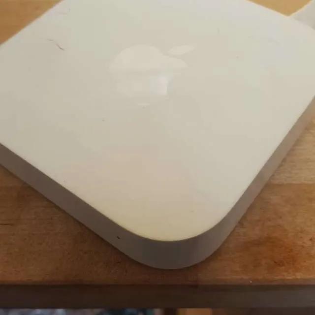 Apple Airport Express photo 1