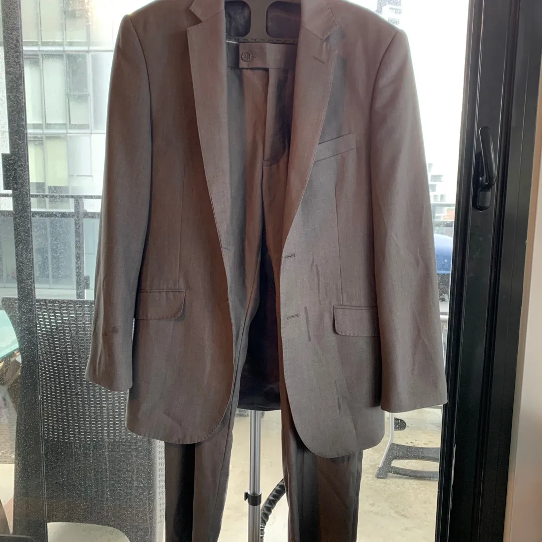 Men’s Two-Piece Light Grey Suit photo 1