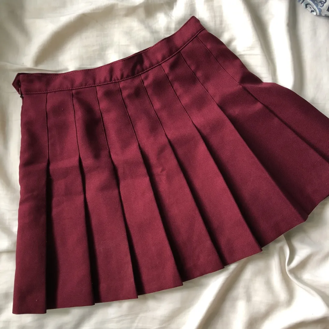 American Apparel Pleated Skirt In Maroon photo 1
