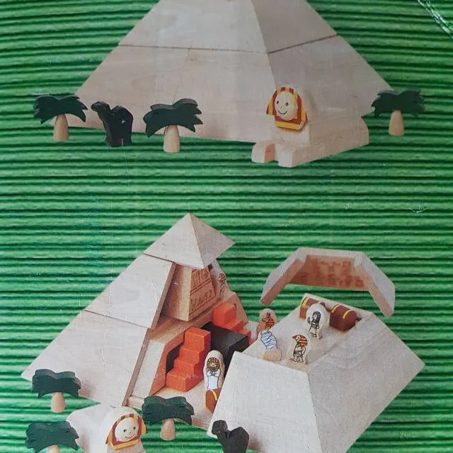 Vintage Great Pyramid of Egypt Toy photo 4