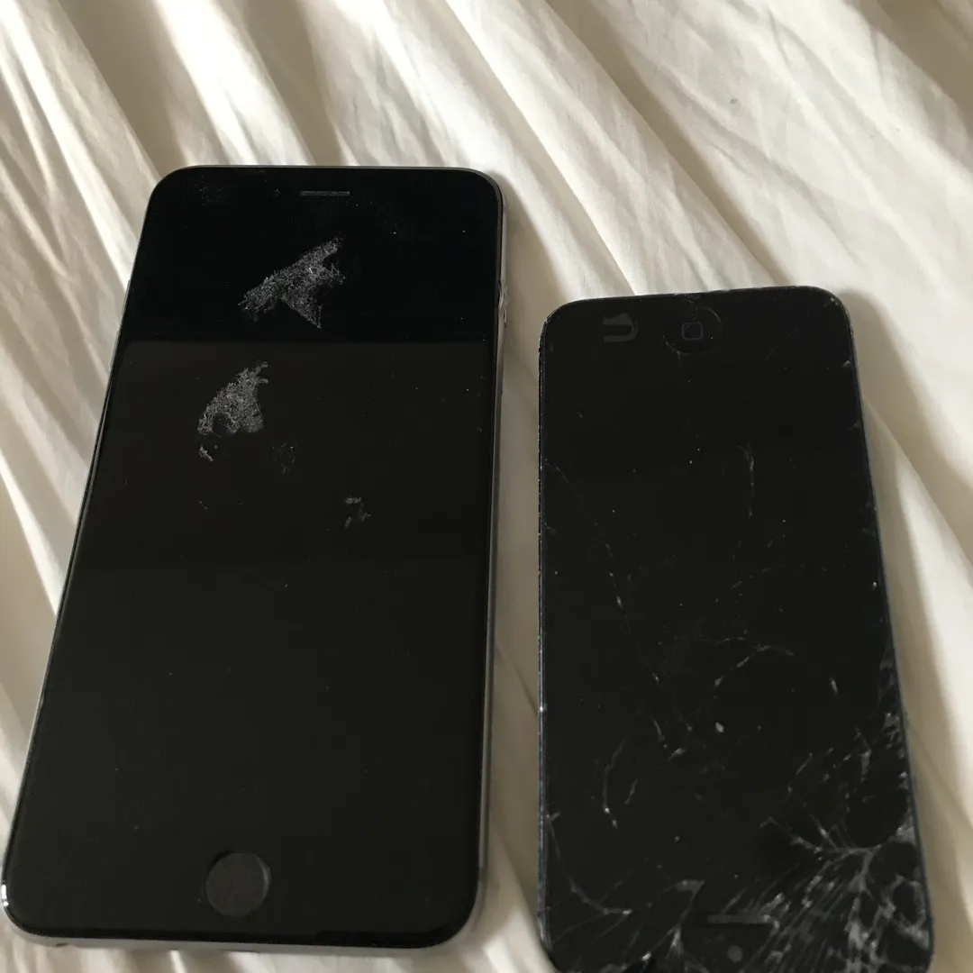Two Broken iPhones photo 1