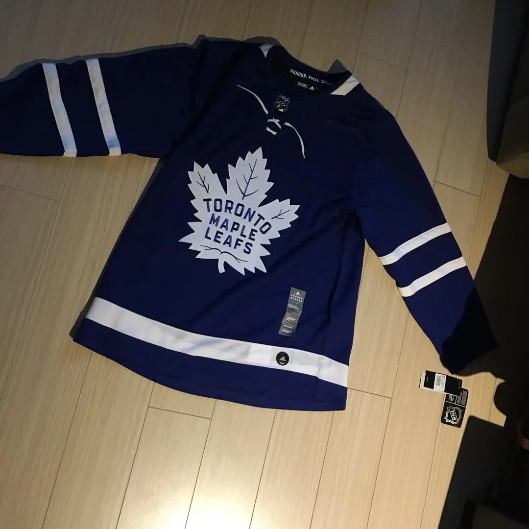 Brand New Authentic Adidas Leaf’s Jersey photo 1