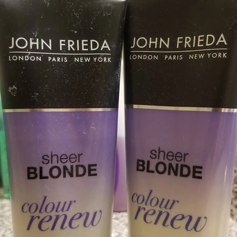 JOHN FRIEDA Purple Shampoo photo 1