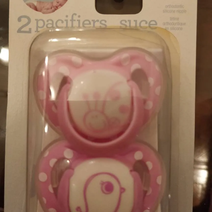 NEW - 3 Packages Of Pacifiers And 1 Baby Feeder! photo 6