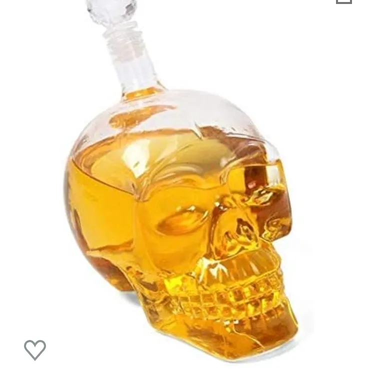 Skull crystal bottle photo 1