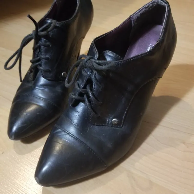 Witchy Black Heels Size 8.5 photo 3