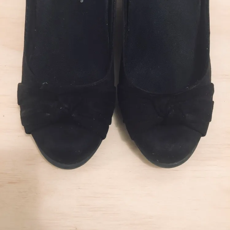 EUC Black Wedge Pump Shoes (Size 8) photo 3