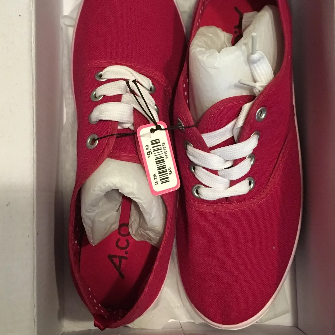 BNWT Ardene Pink Red Shoes photo 1