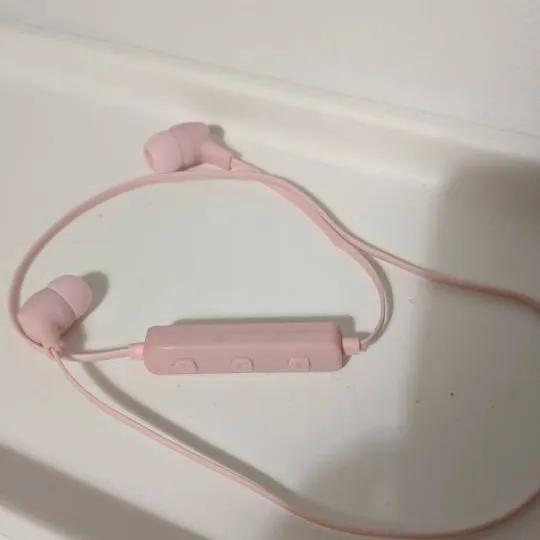 Pink Bluetooth Wireless Headphones photo 1