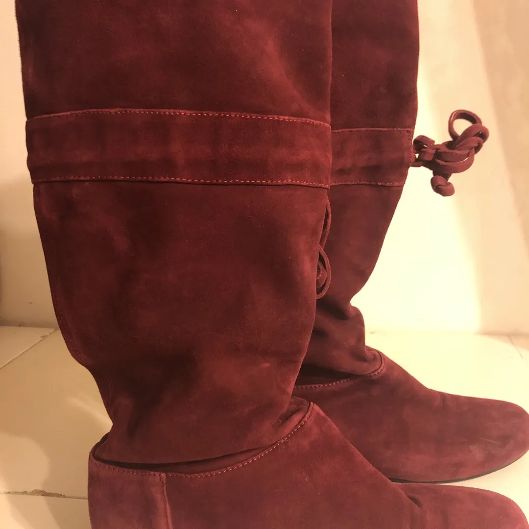 Nine West Genuine Suede Red Slouchy Boots Women’s Size 9 (wor... photo 1