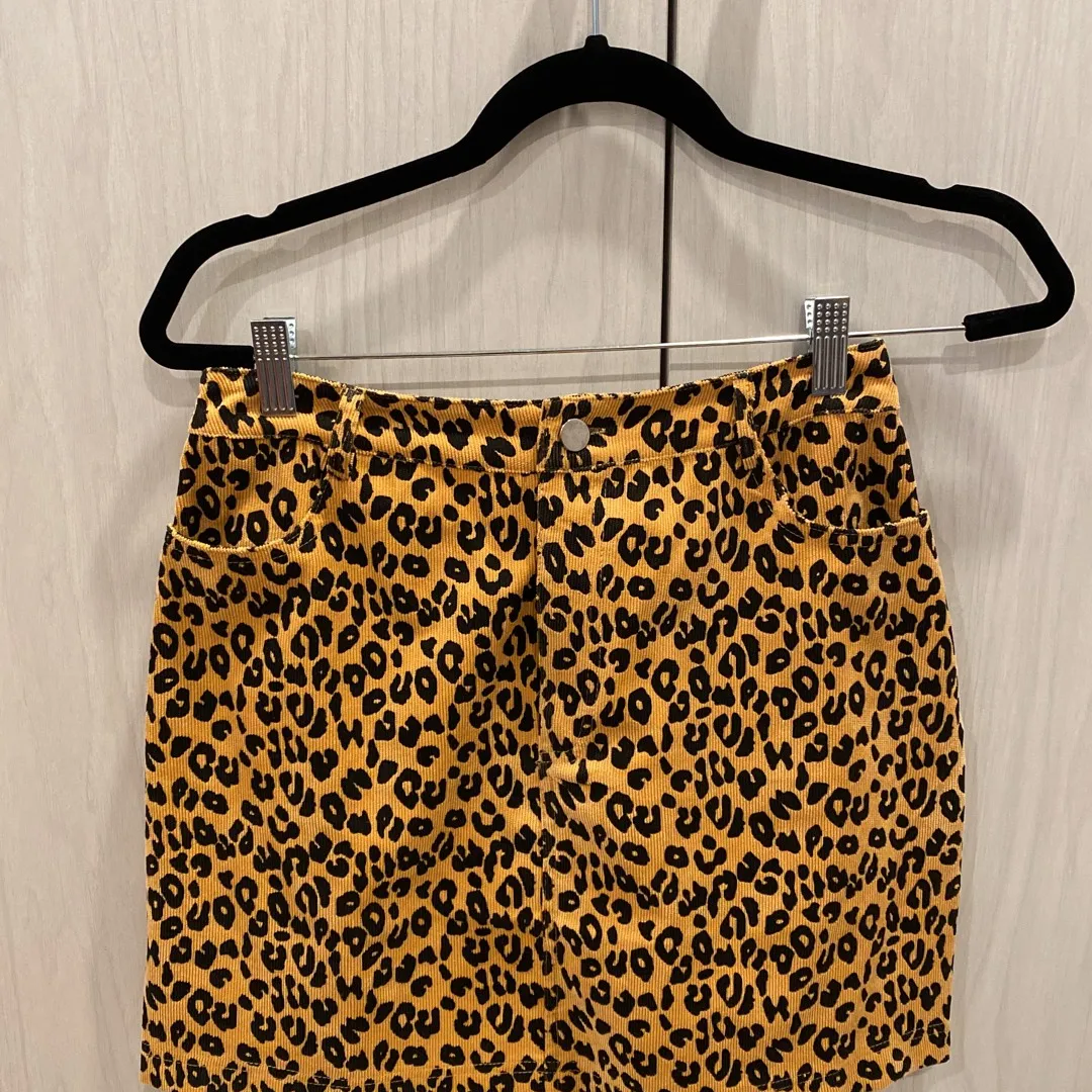 Leopard Print Skirt M photo 1