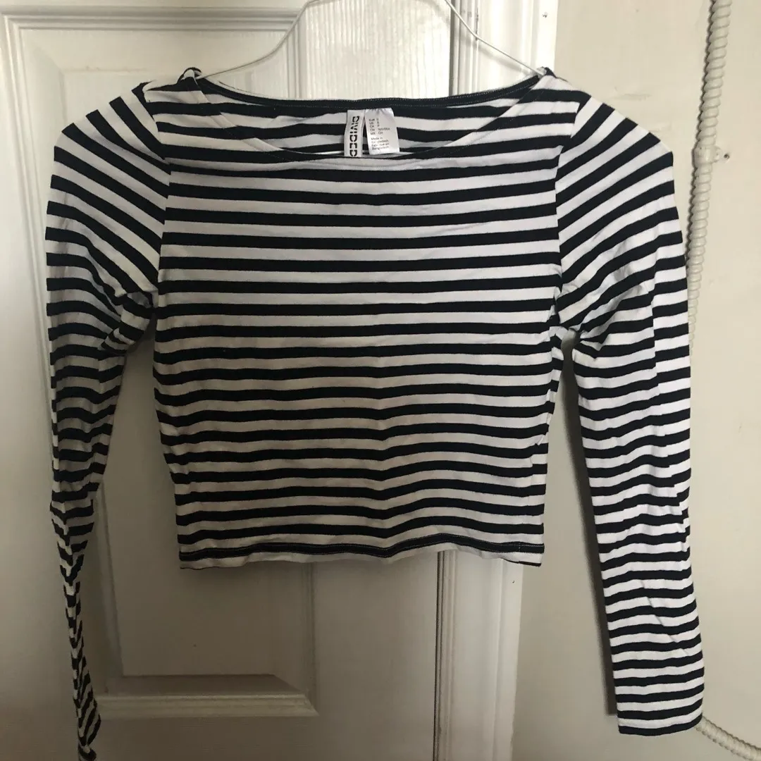 H&M Crop Top Striped Size Small photo 1