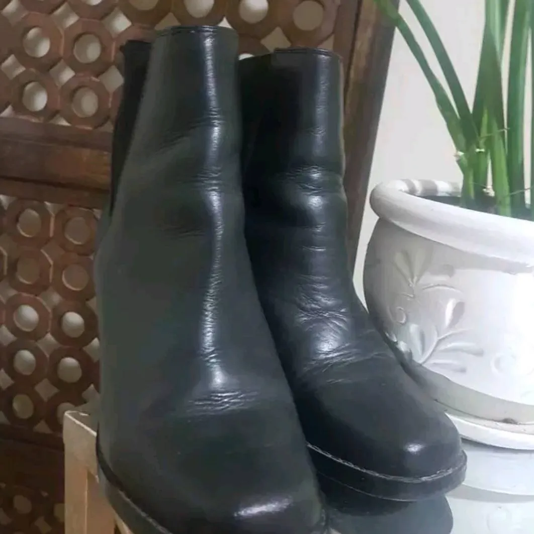 Leather Ankle Boots photo 3