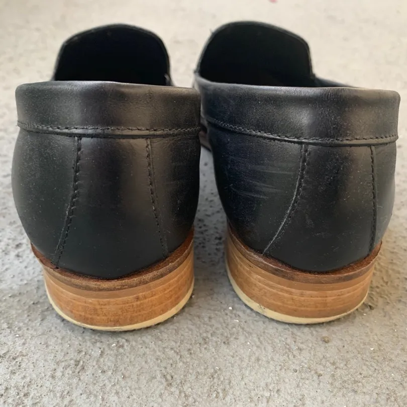 Everlane Black modern loafers! photo 4
