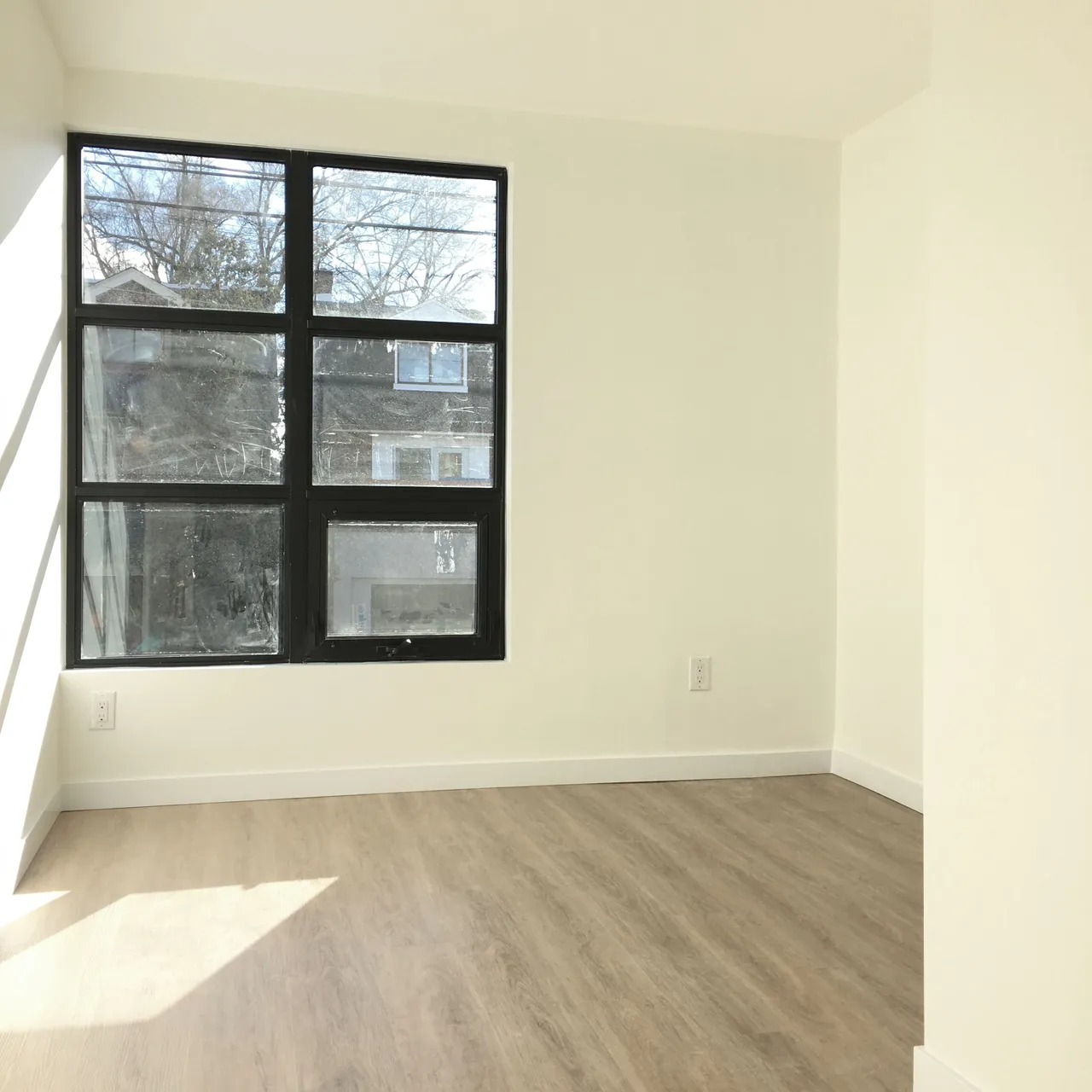 NEW fully renovated 2bd. High Park/Junction/Bloor West photo 5