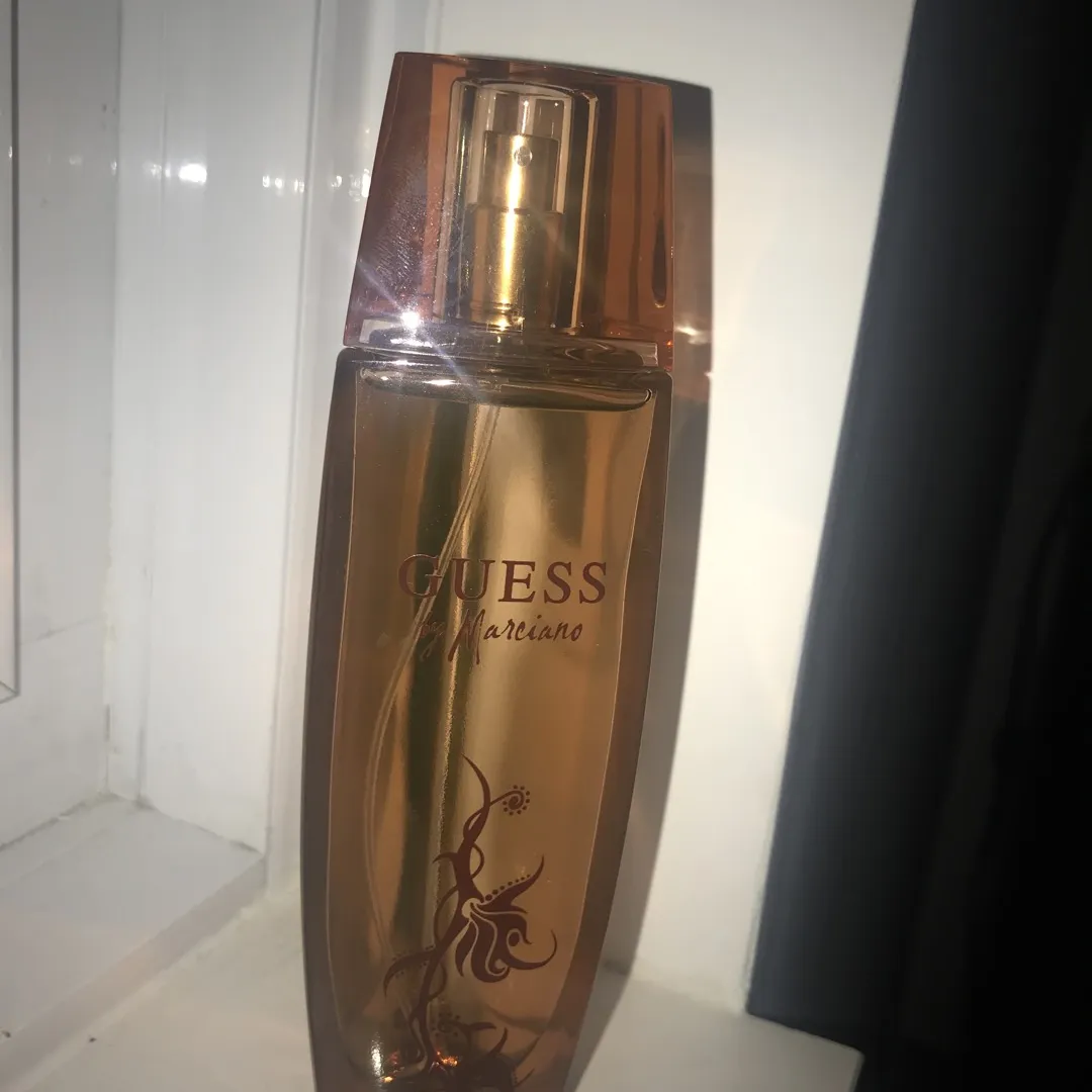 Guess perfume (completely Full) photo 1