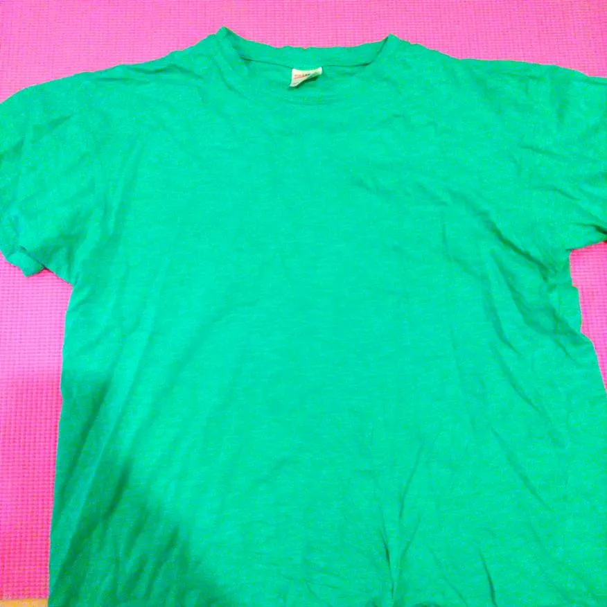 Green T-shirt, Size Large photo 1