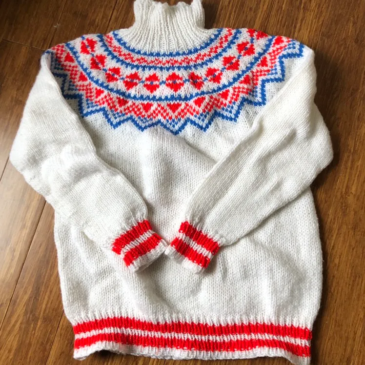 Sweater photo 1